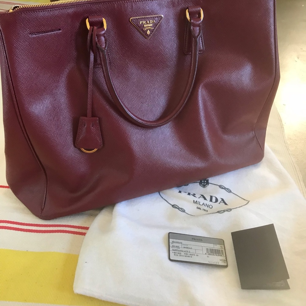 Prada Saffiano Beautiful Bag - Picture 2 of 7